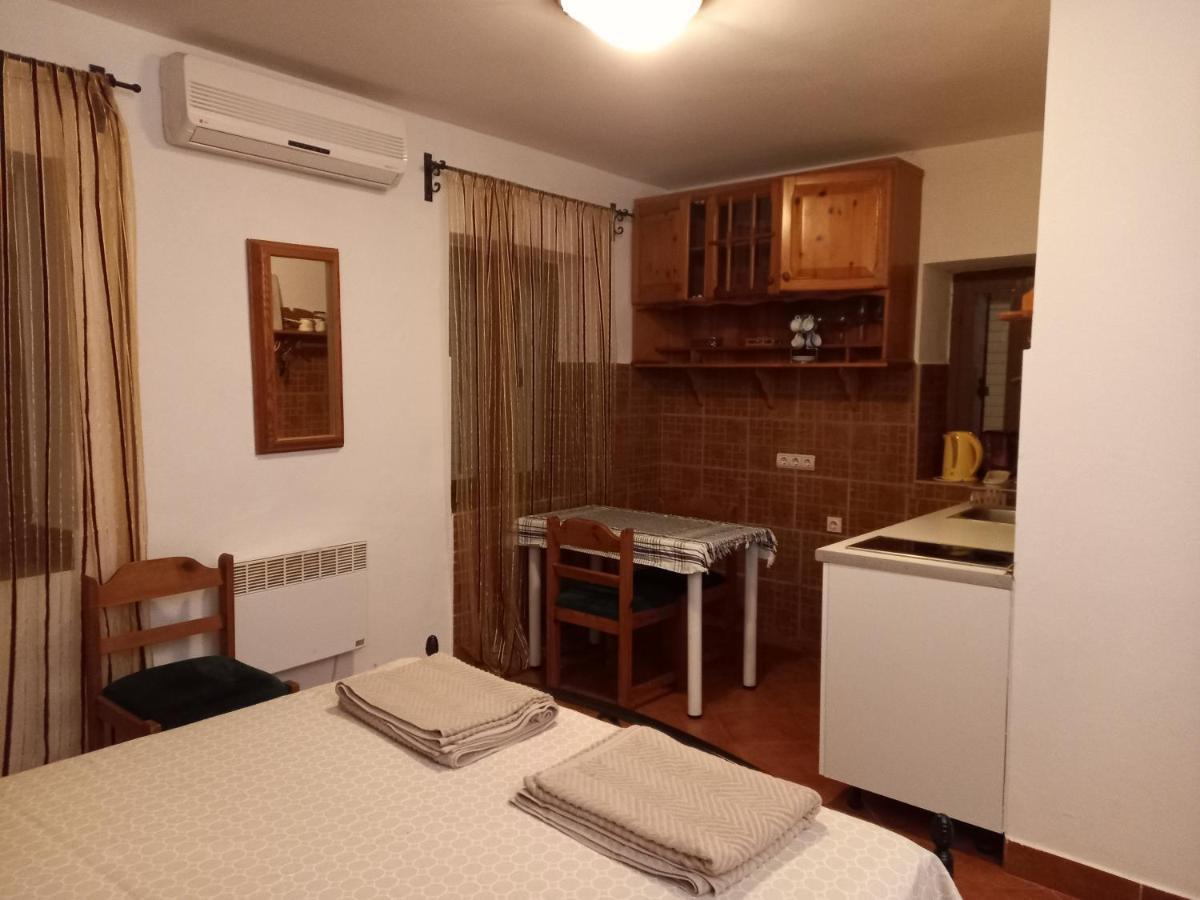 Apartment Katarina Risan Exterior photo